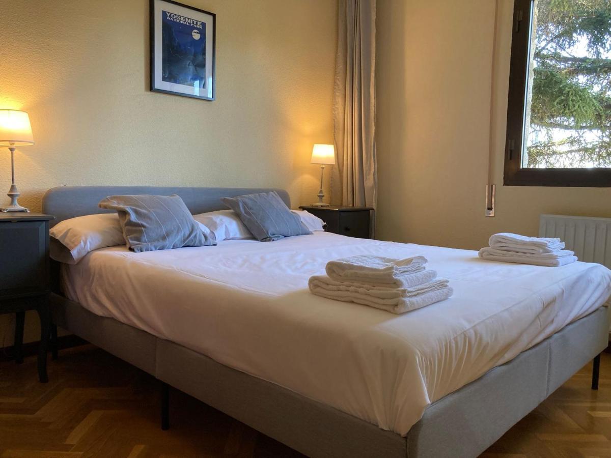 Los Cedros, Gran Chalet Con Piscina Y Apartamento En Navacerrada Eksteriør billede