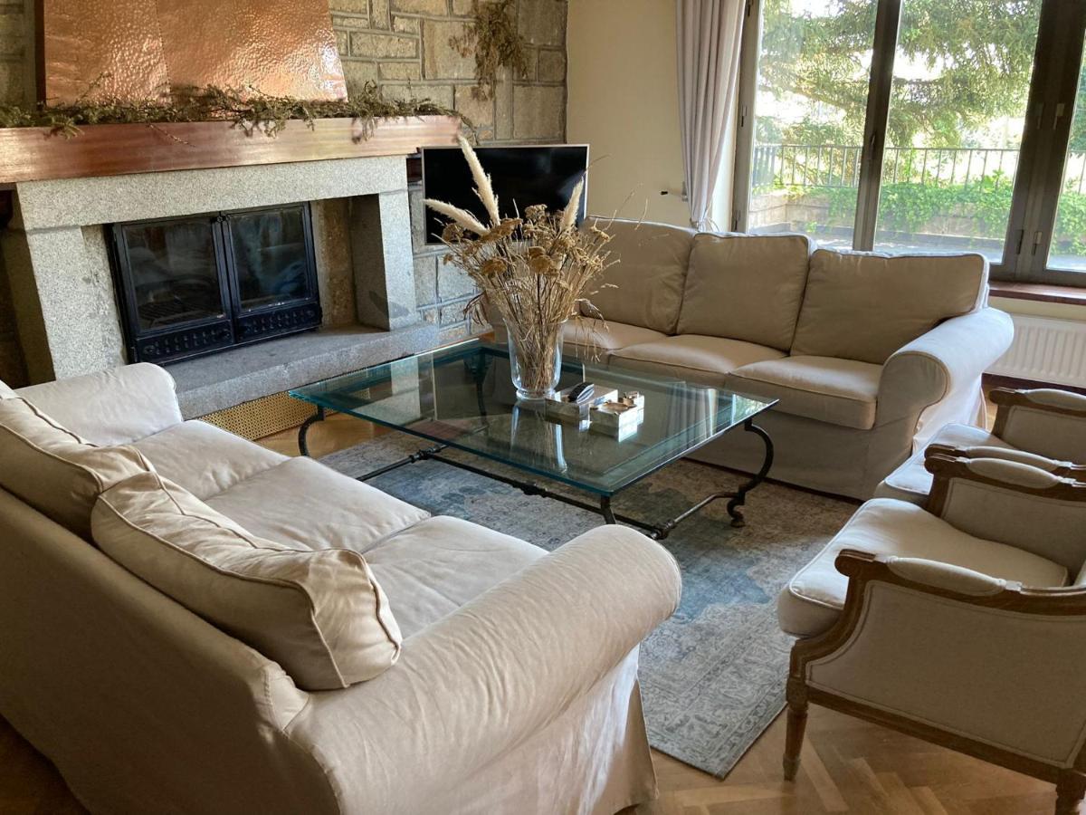 Los Cedros, Gran Chalet Con Piscina Y Apartamento En Navacerrada Eksteriør billede