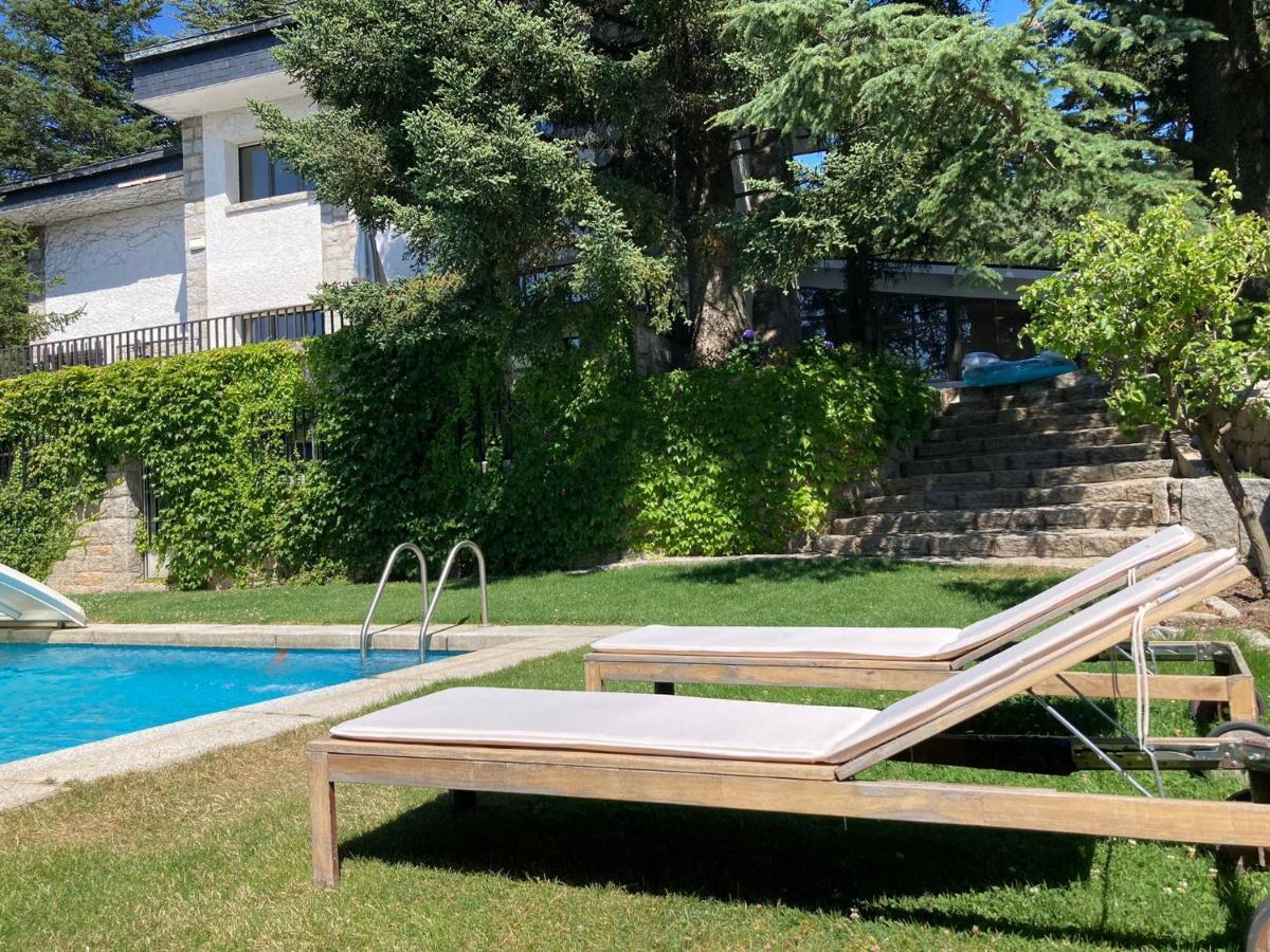 Los Cedros, Gran Chalet Con Piscina Y Apartamento En Navacerrada Eksteriør billede