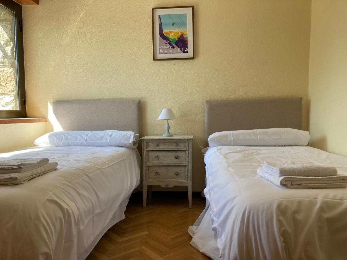 Los Cedros, Gran Chalet Con Piscina Y Apartamento En Navacerrada Eksteriør billede
